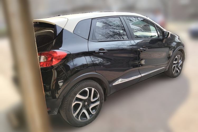 Used Renault Captur 2015 1.2T Automatic Comfort First Edition Rear Right 45 Deg