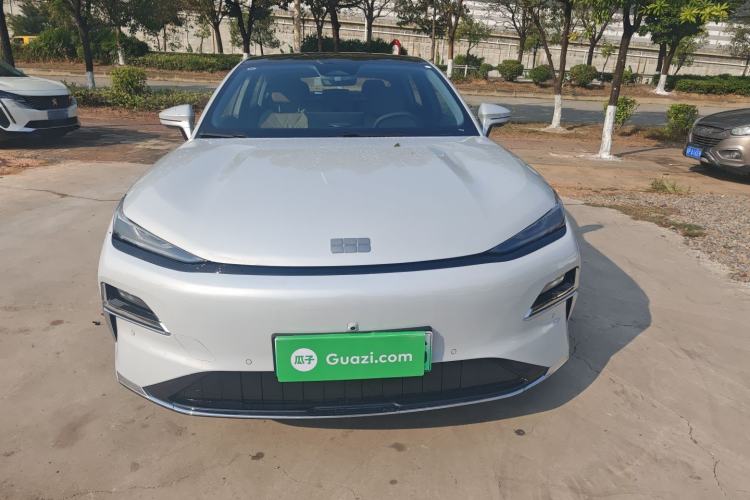 Used Geely Galaxy Galaxy 8 2025 130km EM-i Deluxe Edition
