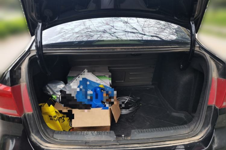 Used Volkswagen Santana 2015 1.6L Manual Comfort Edition Trunk