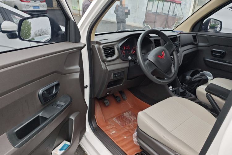 Used Wuling Hongguang V 2022 1.5L Jingqu Edition Electric-Assist LAR Driver Seat