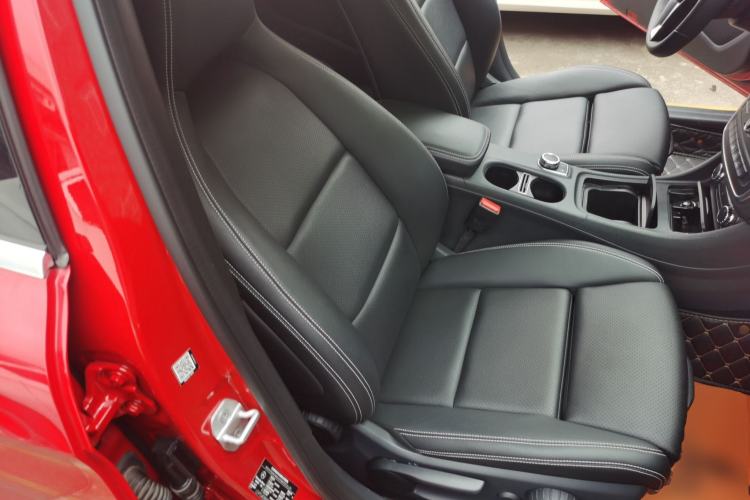 Used Mercedes-Benz GLA 2016 GLA 200 Sport Edition Right Front Seat