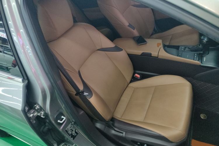 Used Lexus ES 2020 200 Excellence Edition
