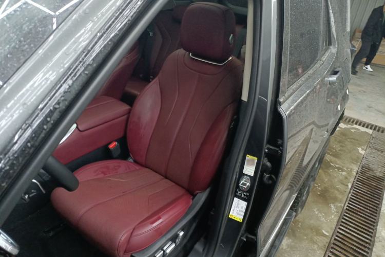 Used Tank 400 New Energy 2024 Hi4-T Off-Road Edition Left Front Seat