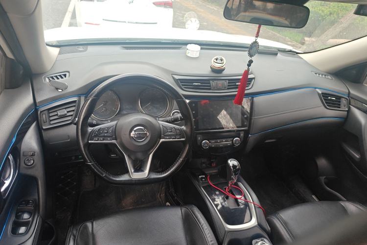 Used Nissan X-Trail 2020 2.0L XL Premium CVT 2WD SmartConnect Luxury Edition Center Console