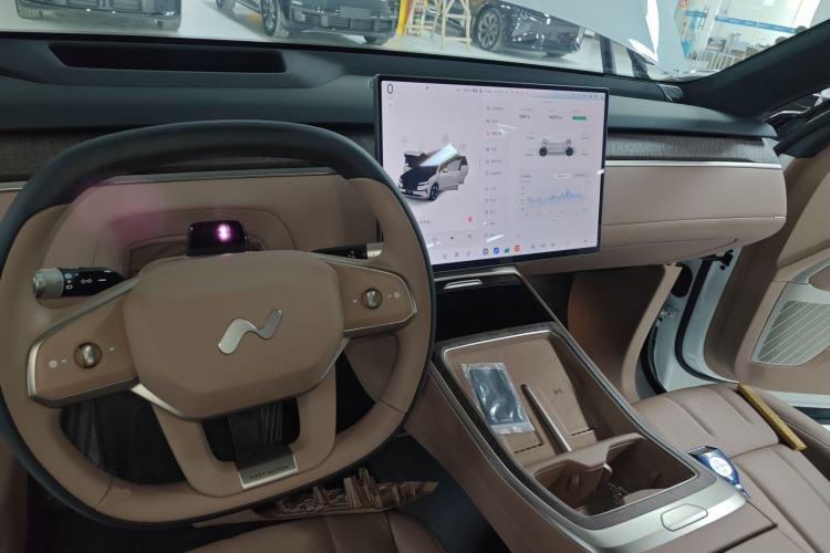 Used ONVO Luxeed L90 2025 Model—Pro Six-Seater Version