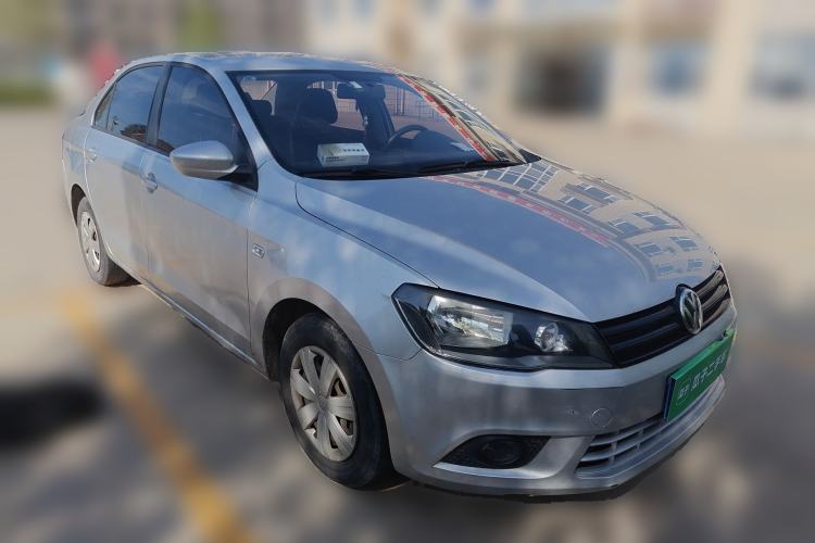 Used Volkswagen Jetta 2013 1.6L Manual Fashion Edition Front Right 45 Deg