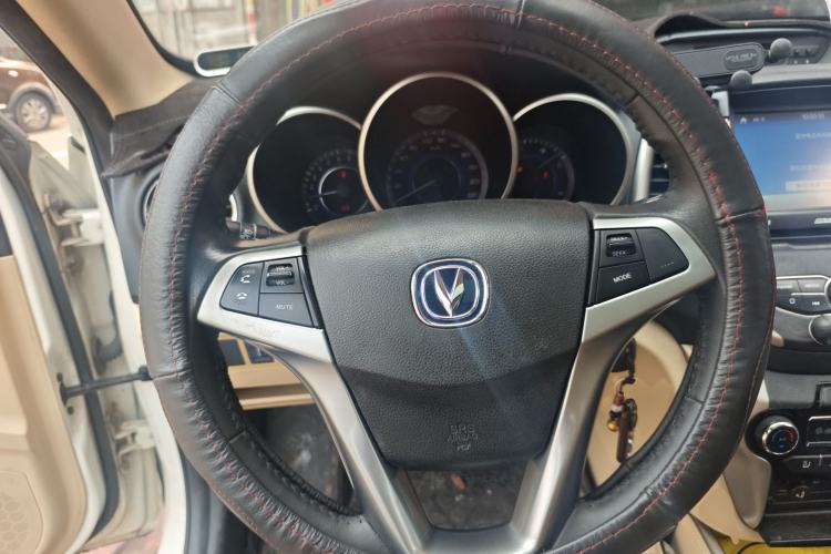 Used CHANGAN Eado 2015 1.6L Manual Luxury Model China IV Standard