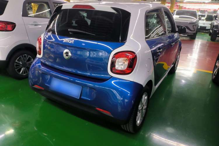 Used smart forfour 2016 1.0L 52 kW Dynamic Edition