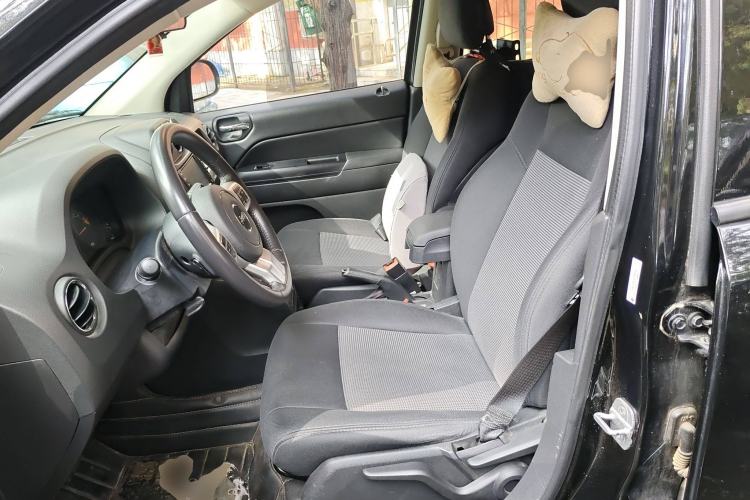 Used Jeep Compass 2013 2.4L four-wheel-drive sport version