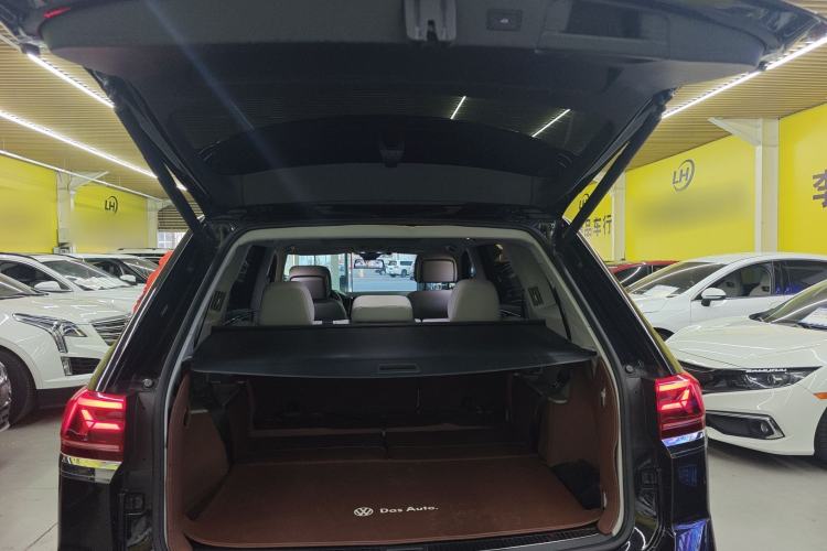 Used Volkswagen Teramont 2023 380TSI Four-Wheel Drive Prestige Flagship Edition Trunk