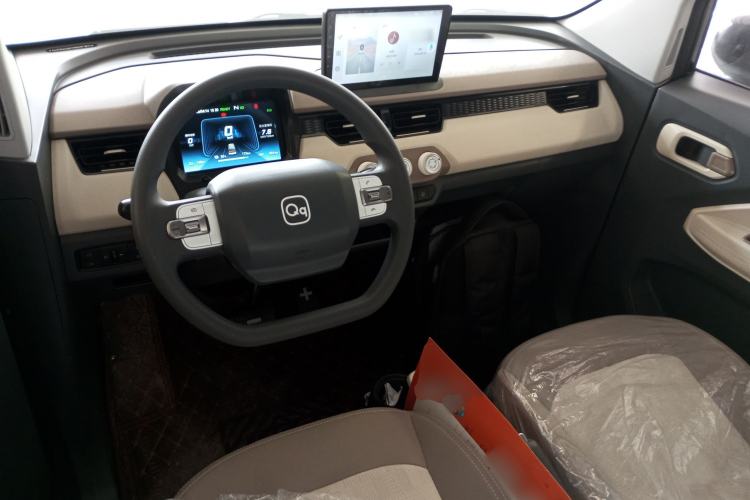 Used Chery QQ Ice Cream 2024 Facelifted 205km Sundae Center Console