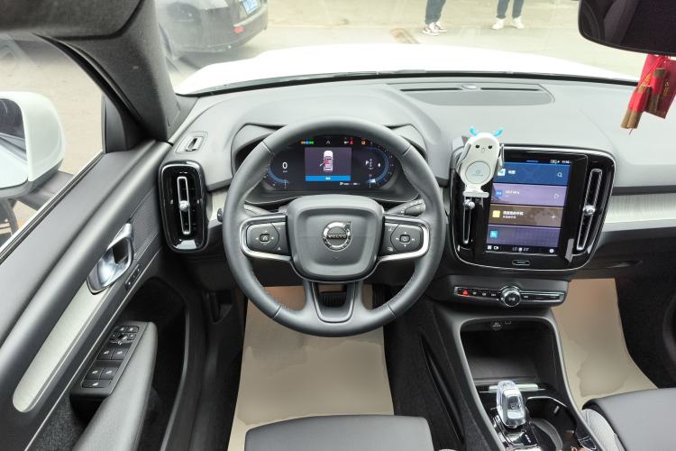 Used Volvo XC40 2024 B3 Zhiyuan Luxury Edition
