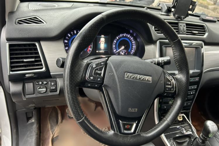 Used Haval H2 2018 Red-Label 1.5T Manual Two-Wheel Drive Luxury Model
