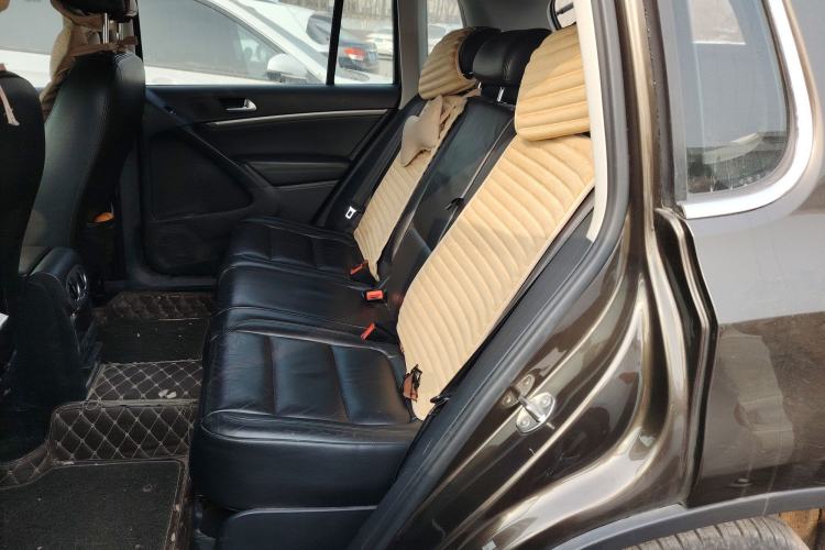 Used Volkswagen Tiguan 2015 1.8TSI Automatic Two-Wheel Drive Comfort Edition Left Rear Seat