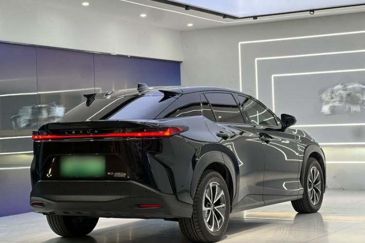 Used Lexus RZ 2023 450e All-Wheel Drive Luxury Edition
