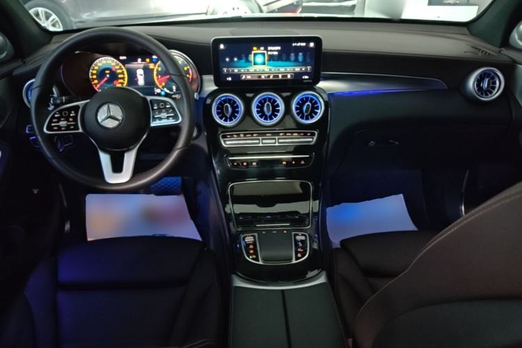 Used Mercedes-Benz GLC 2021 GLC 260 L 4MATIC Dynamic Edition Center Console