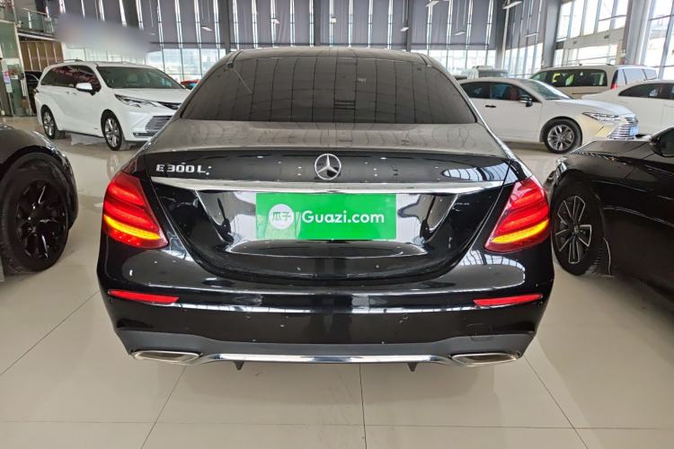 Used Mercedes-Benz E-Class 2016 E 300 L Sporty and Stylish Model