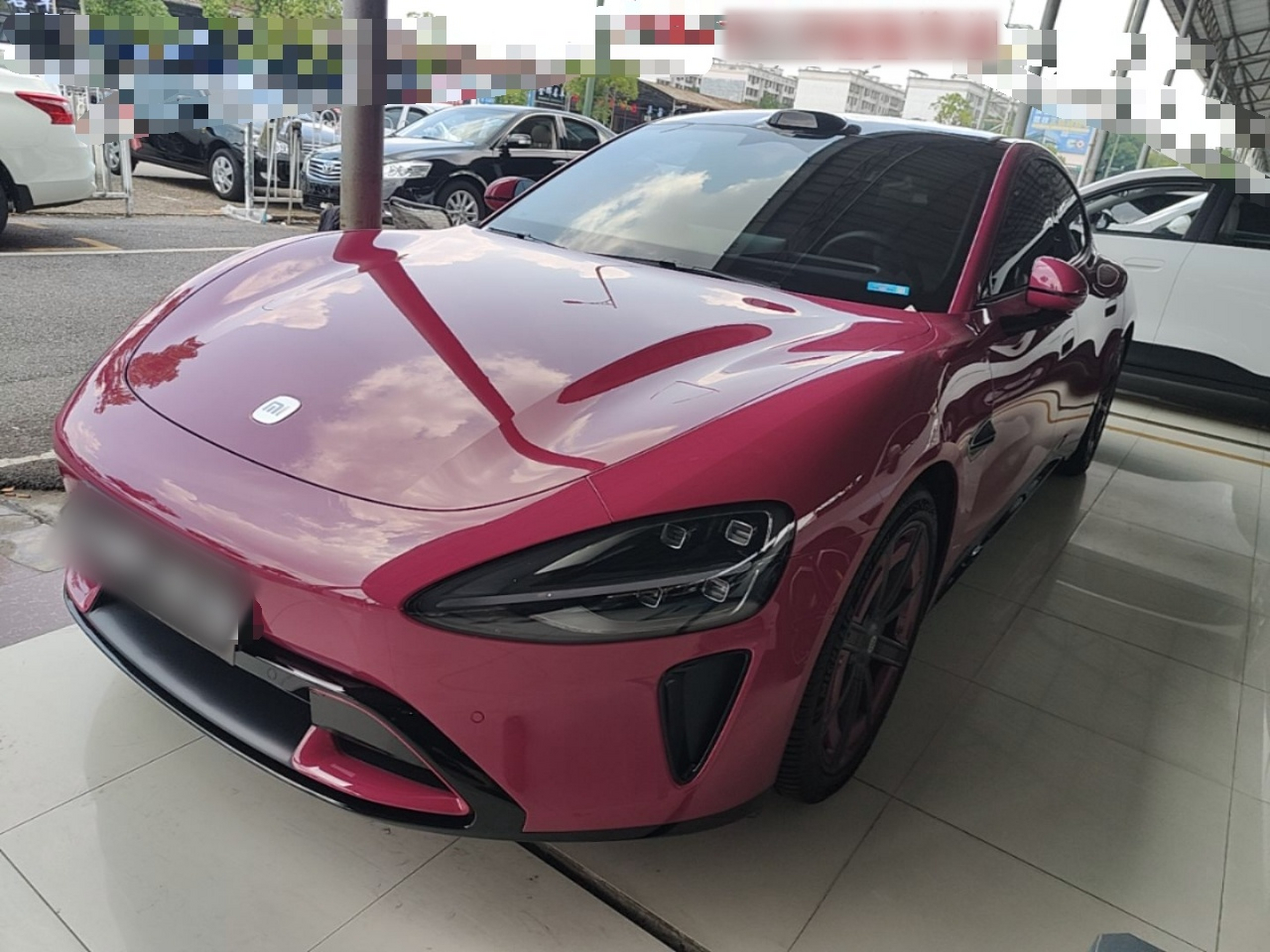 Unter der Vorderseite des Autos