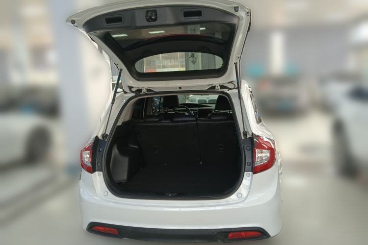 Used Honda Jade 2016 1.8L Automatic Comfort Elite Version 5 Seats Trunk