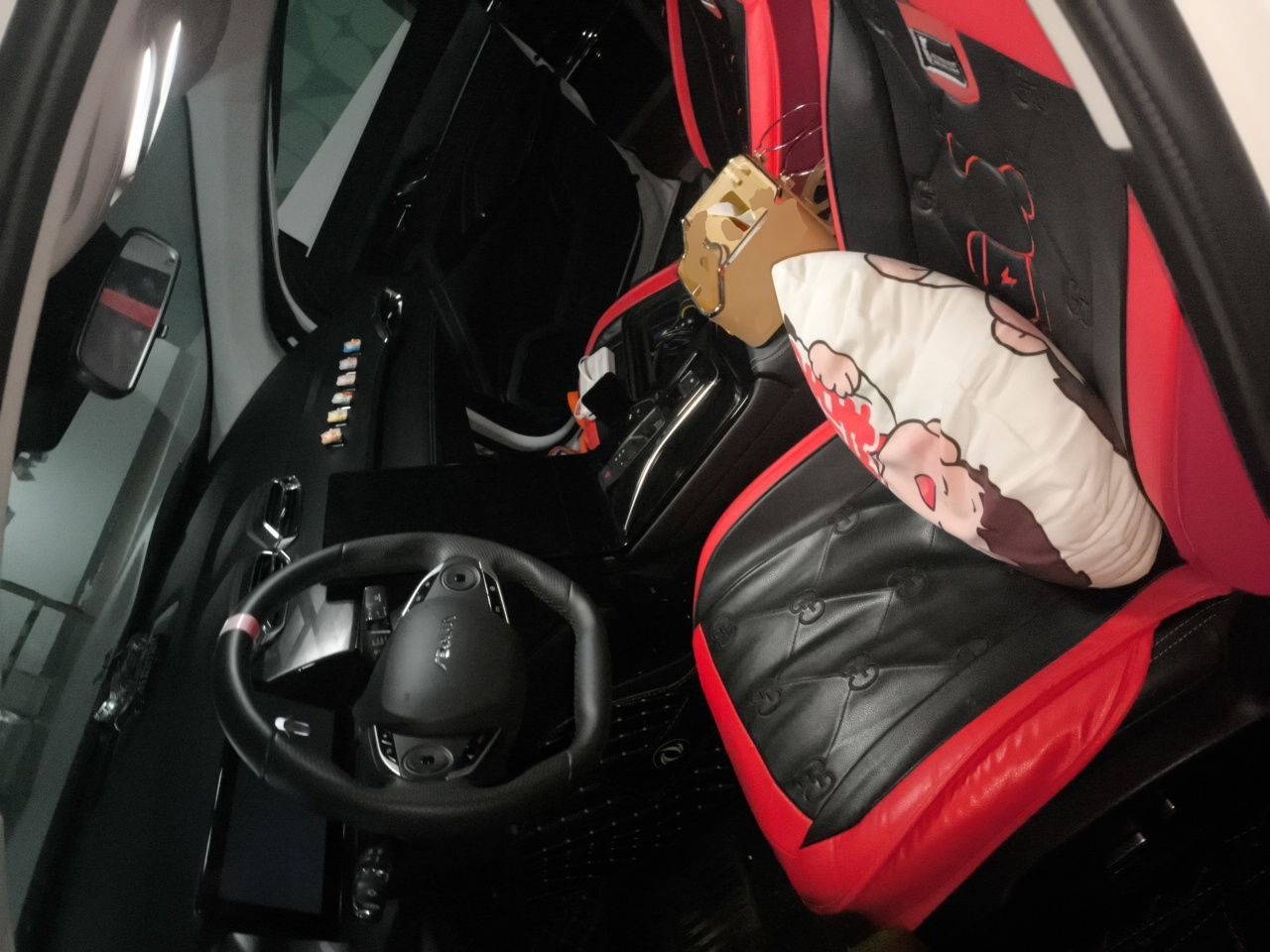 Dongfeng Aeolus Mage 2023 1.5T Prestige Edition — снимка 12
