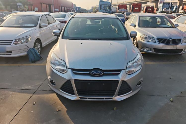 Used Ford Focus 2012 Sedan 1.6L Automatic Fashion Edition
