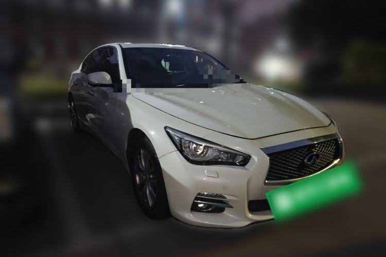 Used Infiniti Q50L 2016 2.0T Enjoyment Edition Front Right 45 Deg