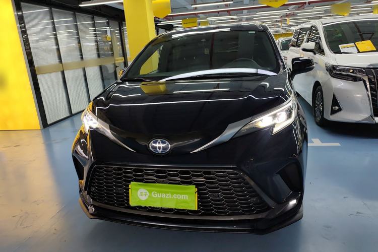 Used Toyota Granvia 2023 2.5L Hybrid Flagship VIP Edition Front