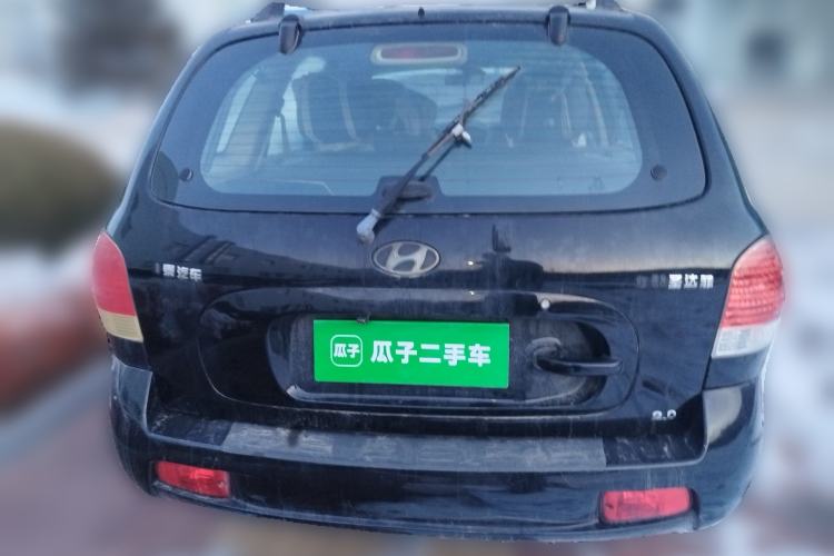 Used Huatai Santa Fe Classic 2012 2.0L Gasoline Manual Two-Wheel Drive with Sunroof
