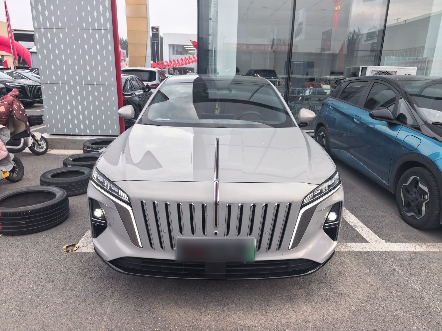 Hongqi H7 PHEV 2026 Model 240 Intelligent Hybrid — снимка 3