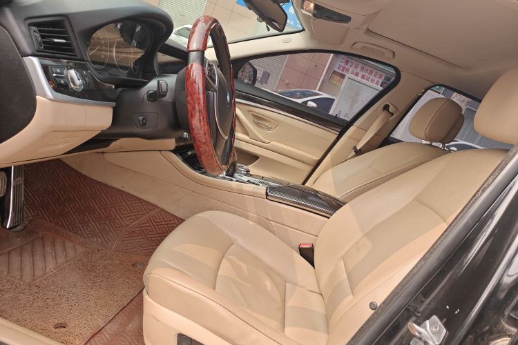 Used BMW 5 Series 2013 525Li Luxury Model