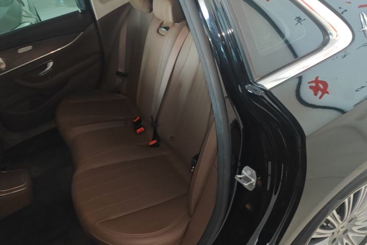 Used Mercedes-Benz E-Class 2022 Second Facelift E 300 L Fashion Edition
