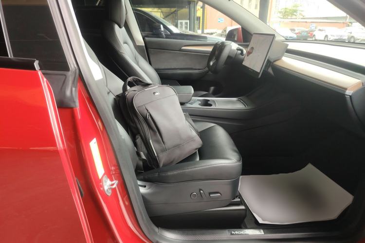 Used Tesla Model Y 2021 Long-Range All-Wheel-Drive Version