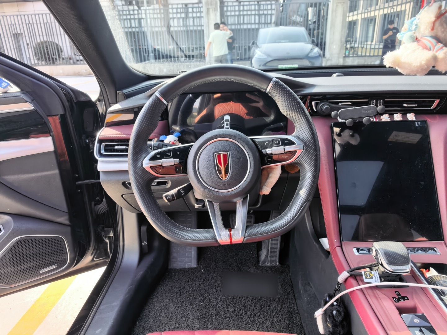 Hongqi H5 2025 2.0T Automatic Xuan Ying Edition — снимка 9