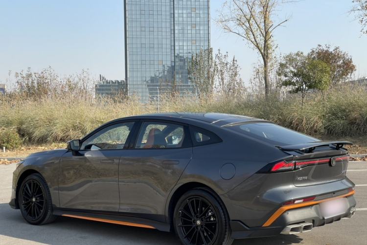 Used Changan UNI-V 2025 1.5T 500Bar Prestige Sporty Version
