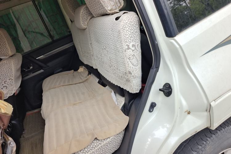 Used Mitsubishi Pajero 2014 3.0L Elite Upgrade Edition Left Rear Seat