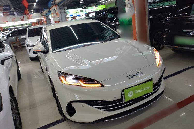 Used BYD Seal 06 New Energy 2025 DM-i Smart Drive 80KM Luxury Model Front Right 45 Deg