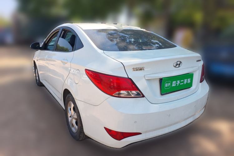 Used Hyundai Verna (older generation) 2016 1.4L Manual Smart GLS Trim Rear Left 45 Deg