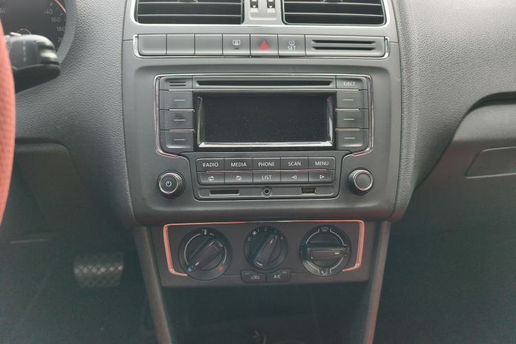 Used Volkswagen Polo 2014 1.6L Automatic Comfort Edition
