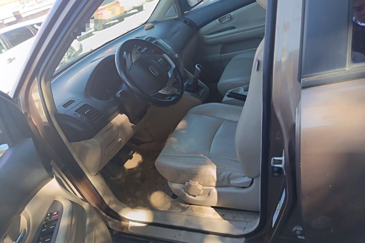 Used BYD S6 2012 2.0L Manual Luxury Version