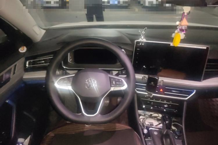 Used Volkswagen Sagitar 2023 300TSI DSG Excellence Edition Steering Wheel