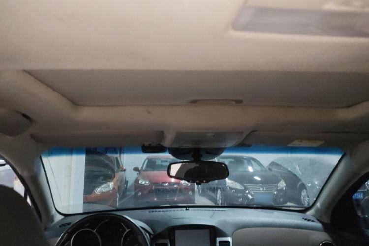 Used Chevrolet Cruze 2013 Hatchback 1.6L Manual Luxury Model Headliner