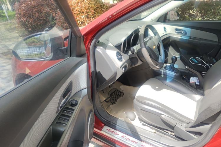 Used Chevrolet Cruze 2013 1.6L SL Grand Edition Manual Transmission
