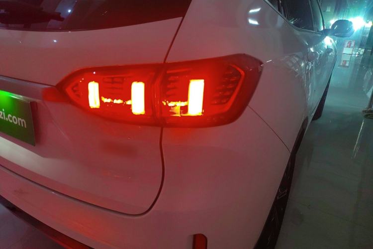 Used Wey VV6 2021 2.0T Two-Wheel Drive Smart Protection+