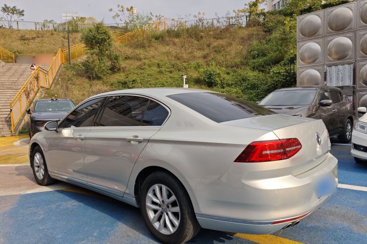 Used Volkswagen Magotan 2018 280TSI DSG Comfort Model