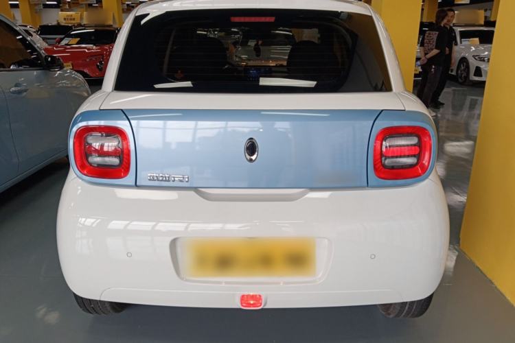 Used ORA Black Cat 2019 351 km Family Edition
