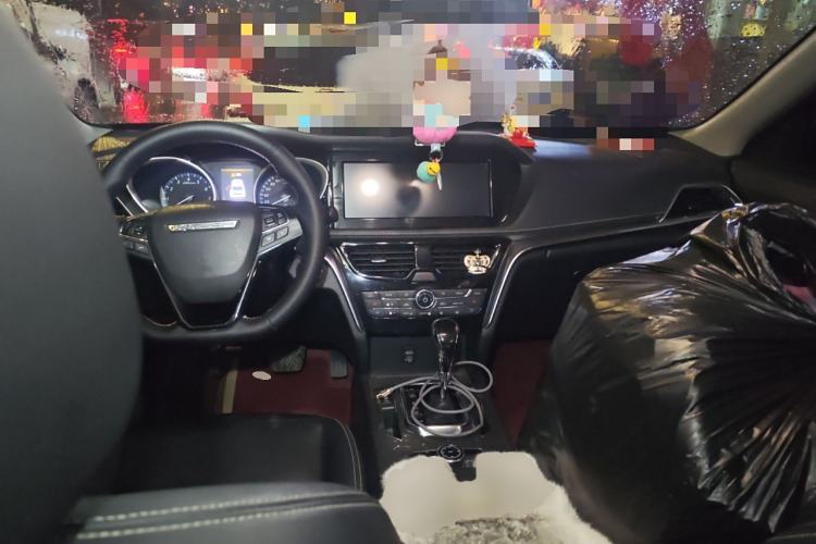 Used Venucia T90 2017 2.0L CVT Leading Edition
