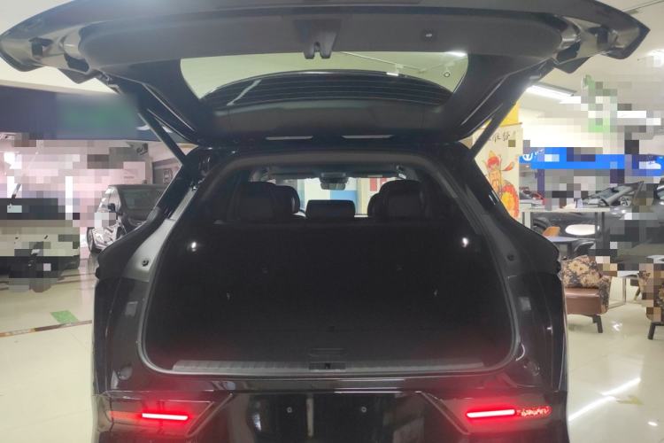 Used Zeekr 7X 2025 100 kWh Long-Range Rear-Wheel Drive with Intelligent Driving Features