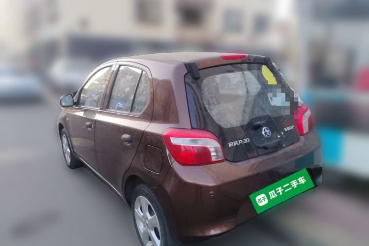 Used Venucia R30 2014 1.2L Manual Luxury Edition