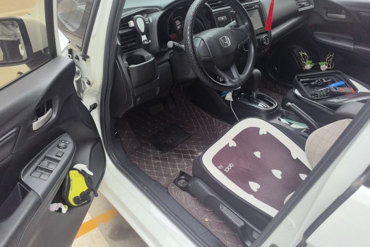 Used Honda Fit 2018 1.5L CVT Comfort Sunroof Version Driver Seat