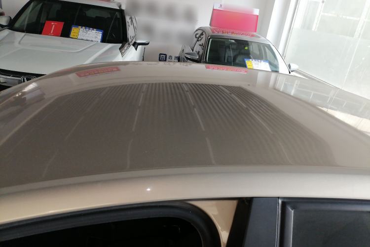 Used Volkswagen Bora 2016 1.6L Automatic Fashion Model Roof